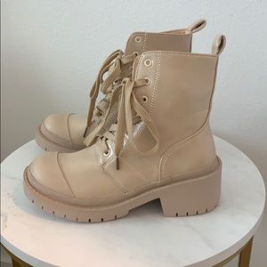 NWOT Beige combat boots